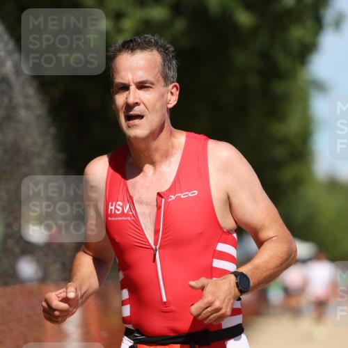 07.09.2025 - 19. Norderstedt Triathlon Michael Strokosch http://msf.ph/oto/8800090 07.09.2025 13:07:44 Laufen 709, 781, 816, 828, 1262 meine-sportfotos.de