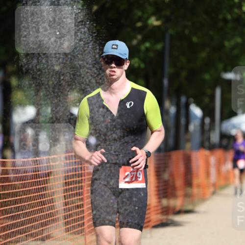 07.09.2025 - 19. Norderstedt Triathlon Michael Strokosch http://msf.ph/oto/8800091 07.09.2025 12:30:04 Laufen 261, 279 meine-sportfotos.de