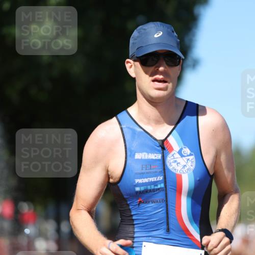 07.09.2025 - 19. Norderstedt Triathlon Michael Strokosch http://msf.ph/oto/8800157 07.09.2025 14:49:27 Laufen 1032, 1037, 1042 meine-sportfotos.de