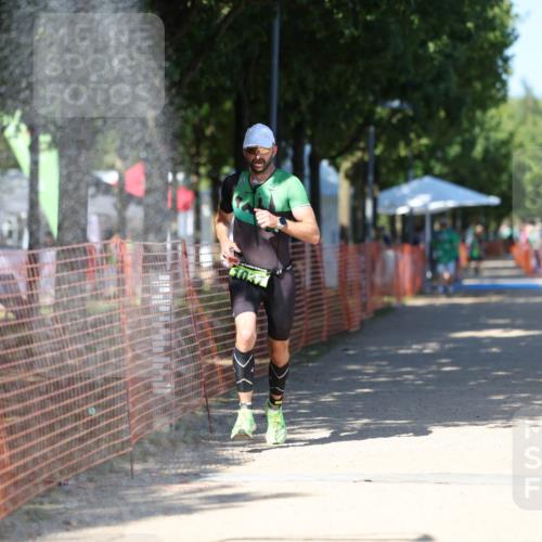 07.09.2025 - 19. Norderstedt Triathlon Michael Strokosch http://msf.ph/oto/8800164 07.09.2025 14:49:34 Laufen 1037 meine-sportfotos.de