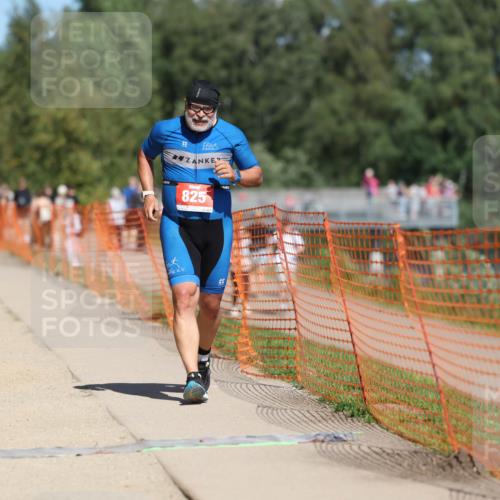 07.09.2025 - 19. Norderstedt Triathlon Michael Strokosch http://msf.ph/oto/8800193 07.09.2025 13:07:54 Laufen 825, 828 meine-sportfotos.de