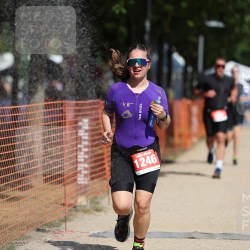 07.09.2025 - 19. Norderstedt Triathlon Michael Strokosch http://msf.ph/oto/8800216 07.09.2025 12:30:14 Laufen 252, 292, 1246 meine-sportfotos.de
