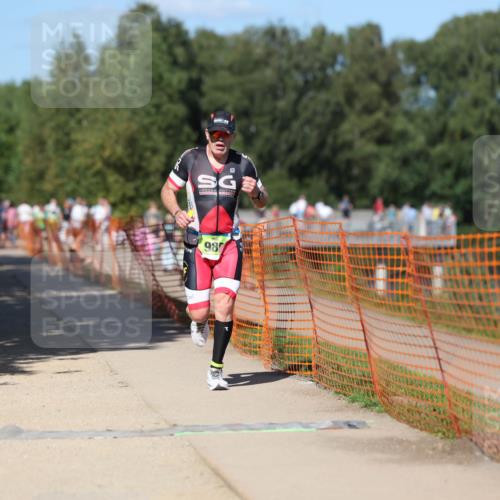 07.09.2025 - 19. Norderstedt Triathlon Michael Strokosch http://msf.ph/oto/8800274 07.09.2025 14:49:42 Laufen 985 meine-sportfotos.de