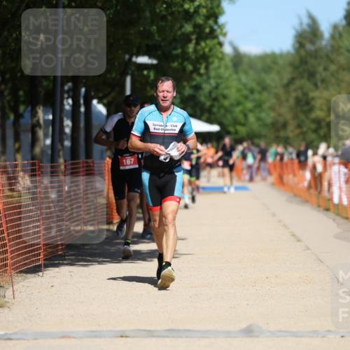 07.09.2025 - 19. Norderstedt Triathlon Michael Strokosch http://msf.ph/oto/8800342 07.09.2025 13:08:11 Laufen 167, 212, 249 meine-sportfotos.de