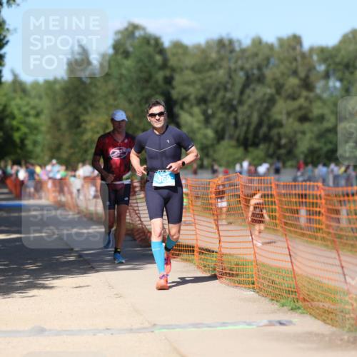 07.09.2025 - 19. Norderstedt Triathlon Michael Strokosch http://msf.ph/oto/8800352 07.09.2025 14:50:17 Laufen 369, 960 meine-sportfotos.de