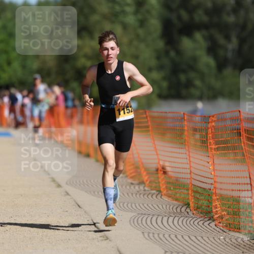07.09.2025 - 19. Norderstedt Triathlon Michael Strokosch http://msf.ph/oto/8800373 07.09.2025 12:00:58 Laufen 284, 1152 meine-sportfotos.de