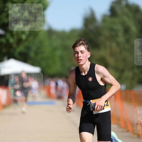 07.09.2025 - 19. Norderstedt Triathlon Michael Strokosch http://msf.ph/oto/8800405 07.09.2025 12:01:00 Laufen 1152, 1156 meine-sportfotos.de