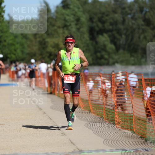 07.09.2025 - 19. Norderstedt Triathlon Michael Strokosch http://msf.ph/oto/8800426 07.09.2025 12:30:29 Laufen 303, 1294 meine-sportfotos.de