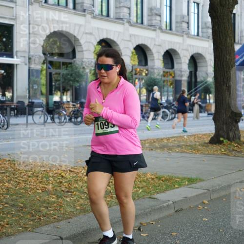 07.09.2025 - BARMER Alsterlauf Yannick Fuchs http://msf.ph/oto/8800428 07.09.2025 11:48:37 Laufen 1095 meine-sportfotos.de