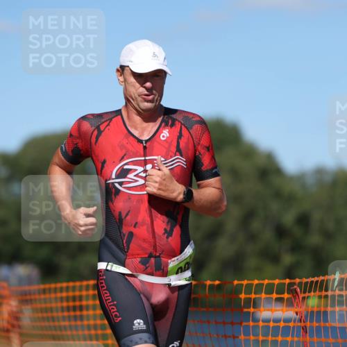 07.09.2025 - 19. Norderstedt Triathlon Michael Strokosch http://msf.ph/oto/8800436 07.09.2025 14:50:23 Laufen 369, 960 meine-sportfotos.de