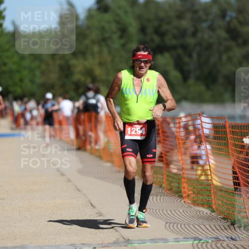 07.09.2025 - 19. Norderstedt Triathlon Michael Strokosch http://msf.ph/oto/8800453 07.09.2025 12:30:30 Laufen 303, 1294 meine-sportfotos.de