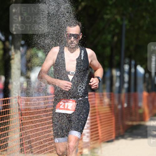 07.09.2025 - 19. Norderstedt Triathlon Michael Strokosch http://msf.ph/oto/8800468 07.09.2025 13:08:17 Laufen 167, 205, 212, 249 meine-sportfotos.de