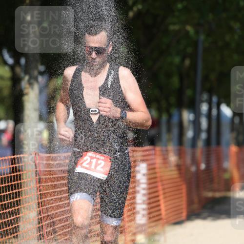 07.09.2025 - 19. Norderstedt Triathlon Michael Strokosch http://msf.ph/oto/8800473 07.09.2025 13:08:17 Laufen 167, 205, 212, 249 meine-sportfotos.de
