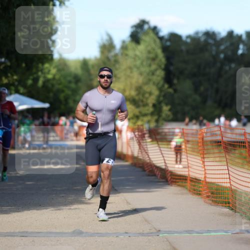 07.09.2025 - 19. Norderstedt Triathlon Michael Strokosch http://msf.ph/oto/8800481 07.09.2025 14:50:40 Laufen 366, 872 meine-sportfotos.de