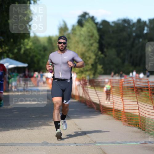 07.09.2025 - 19. Norderstedt Triathlon Michael Strokosch http://msf.ph/oto/8800487 07.09.2025 14:50:41 Laufen 366, 872 meine-sportfotos.de