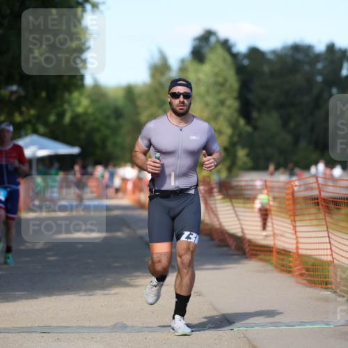 07.09.2025 - 19. Norderstedt Triathlon Michael Strokosch http://msf.ph/oto/8800501 07.09.2025 14:50:41 Laufen 366, 872 meine-sportfotos.de