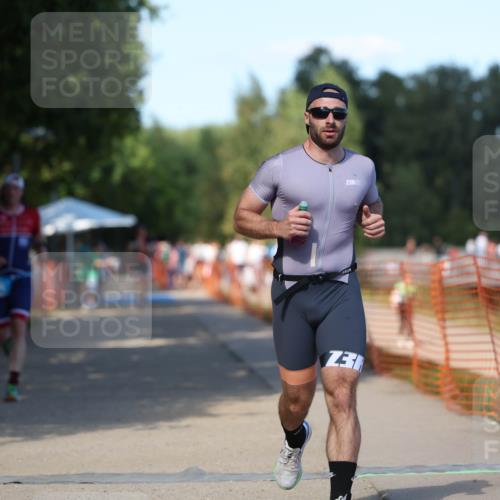 07.09.2025 - 19. Norderstedt Triathlon Michael Strokosch http://msf.ph/oto/8800519 07.09.2025 14:50:42 Laufen 366, 872 meine-sportfotos.de
