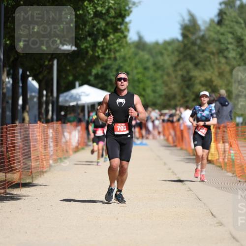 07.09.2025 - 19. Norderstedt Triathlon Michael Strokosch http://msf.ph/oto/8800523 07.09.2025 12:30:37 Laufen 303, 703, 1343 meine-sportfotos.de