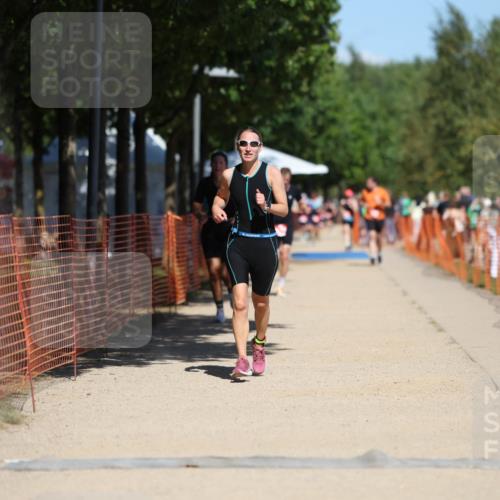 07.09.2025 - 19. Norderstedt Triathlon Michael Strokosch http://msf.ph/oto/8800535 07.09.2025 13:08:24 Laufen 205, 282, 759, 1212 meine-sportfotos.de