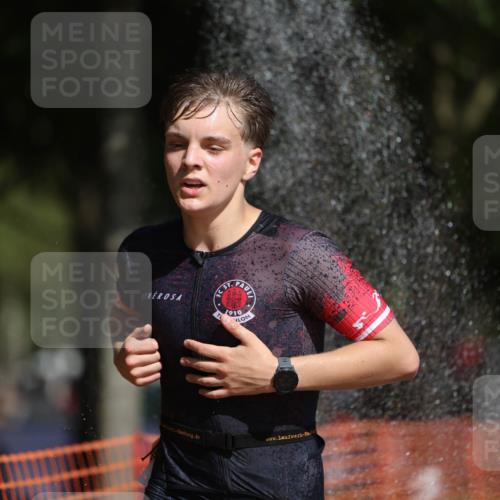 07.09.2025 - 19. Norderstedt Triathlon Michael Strokosch http://msf.ph/oto/8800581 07.09.2025 12:01:08 Laufen 787, 1156 meine-sportfotos.de