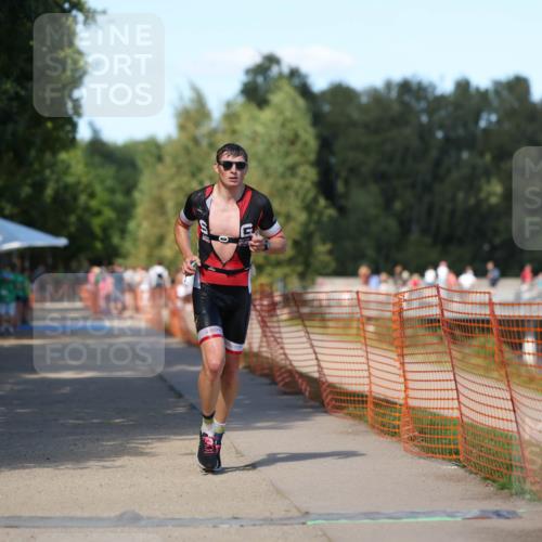 07.09.2025 - 19. Norderstedt Triathlon Michael Strokosch http://msf.ph/oto/8800635 07.09.2025 14:50:53 Laufen 978 meine-sportfotos.de