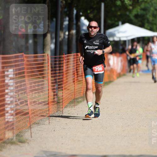 07.09.2025 - 19. Norderstedt Triathlon Michael Strokosch http://msf.ph/oto/8800657 07.09.2025 12:01:14 Laufen 787, 796 meine-sportfotos.de