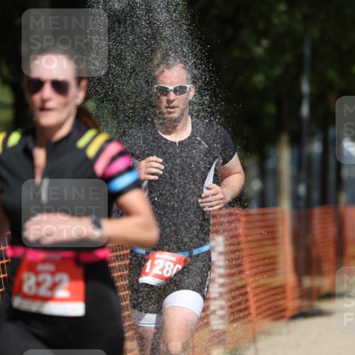 07.09.2025 - 19. Norderstedt Triathlon Michael Strokosch http://msf.ph/oto/8800678 07.09.2025 12:30:47 Laufen 822, 1280, 1343 meine-sportfotos.de