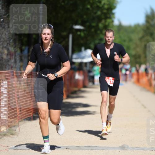 07.09.2025 - 19. Norderstedt Triathlon Michael Strokosch http://msf.ph/oto/8800679 07.09.2025 13:08:30 Laufen 282, 759, 1212 meine-sportfotos.de