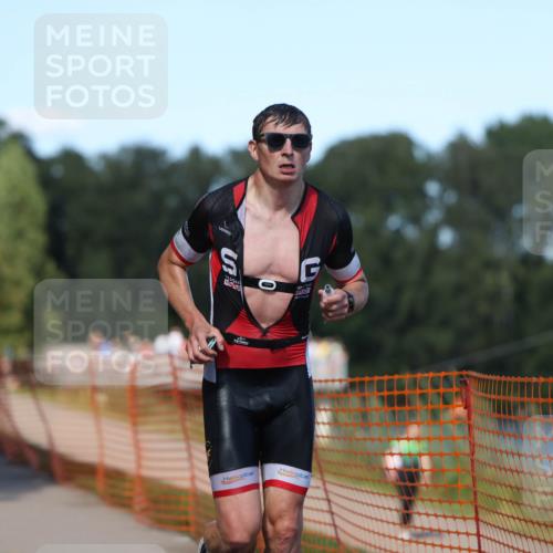 07.09.2025 - 19. Norderstedt Triathlon Michael Strokosch http://msf.ph/oto/8800684 07.09.2025 14:50:55 Laufen 978 meine-sportfotos.de