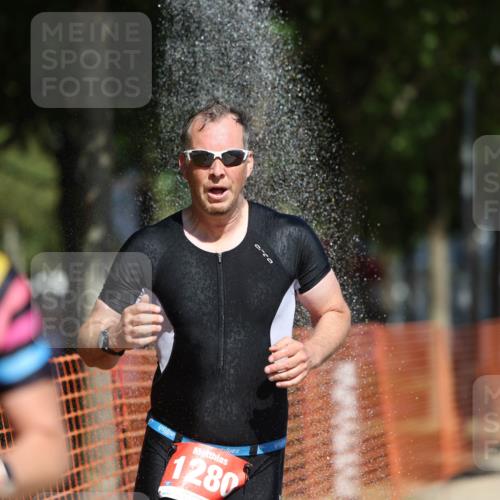 07.09.2025 - 19. Norderstedt Triathlon Michael Strokosch http://msf.ph/oto/8800689 07.09.2025 12:30:47 Laufen 822, 1280, 1343 meine-sportfotos.de