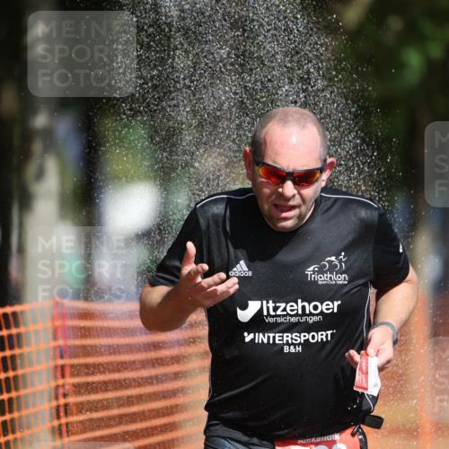 07.09.2025 - 19. Norderstedt Triathlon Michael Strokosch http://msf.ph/oto/8800754 07.09.2025 12:01:18 Laufen 796, 1348 meine-sportfotos.de