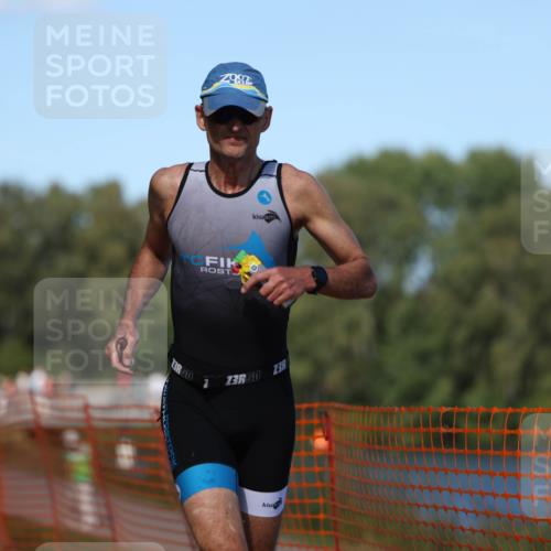 07.09.2025 - 19. Norderstedt Triathlon Michael Strokosch http://msf.ph/oto/8800764 07.09.2025 14:51:28 Laufen 979, 988 meine-sportfotos.de
