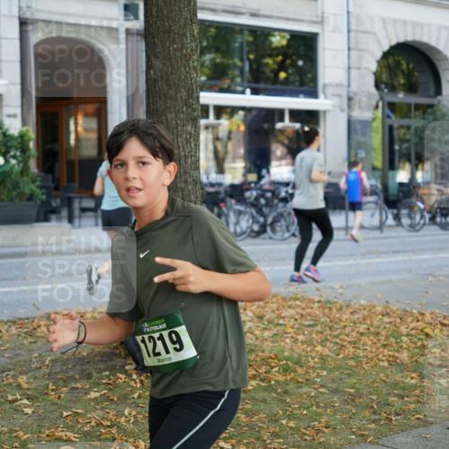 07.09.2025 - BARMER Alsterlauf Yannick Fuchs http://msf.ph/oto/8800793 07.09.2025 11:49:08 Laufen 13, 1219 meine-sportfotos.de