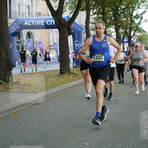 07.09.2025 - BARMER Alsterlauf Yannick Fuchs http://msf.ph/oto/8800822 07.09.2025 11:49:09 Laufen 1248, 1203, 1152, 105 meine-sportfotos.de