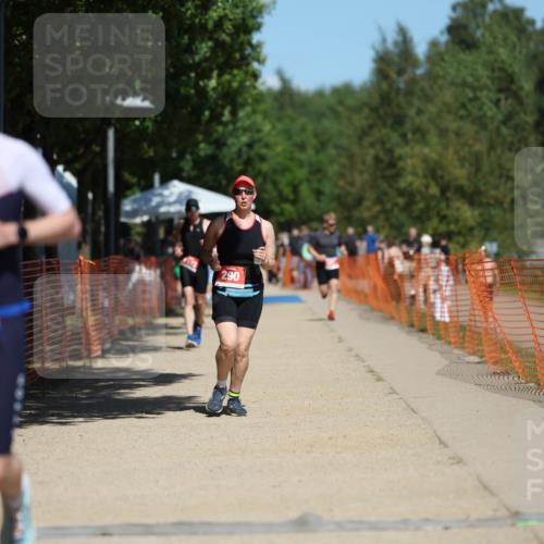 07.09.2025 - 19. Norderstedt Triathlon Michael Strokosch http://msf.ph/oto/8800902 07.09.2025 13:08:57 Laufen 220, 290, 754, 1373 meine-sportfotos.de