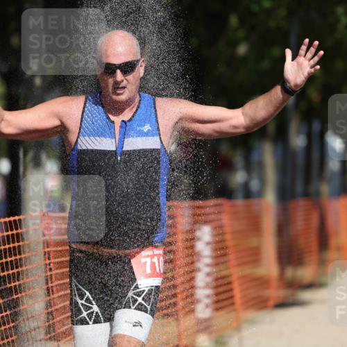 07.09.2025 - 19. Norderstedt Triathlon Michael Strokosch http://msf.ph/oto/8800915 07.09.2025 12:31:03 Laufen 710, 1372 meine-sportfotos.de