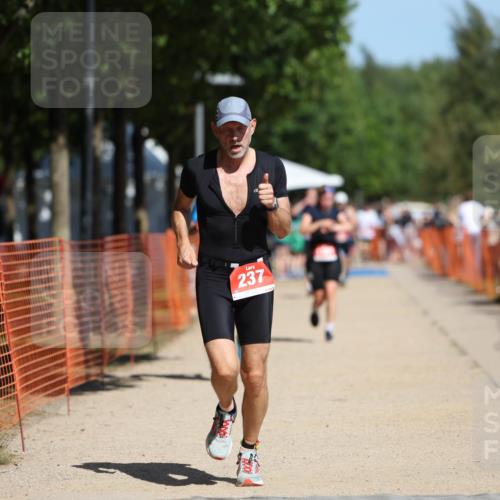 07.09.2025 - 19. Norderstedt Triathlon Michael Strokosch http://msf.ph/oto/8800976 07.09.2025 12:31:18 Laufen 215, 237, 1361 meine-sportfotos.de