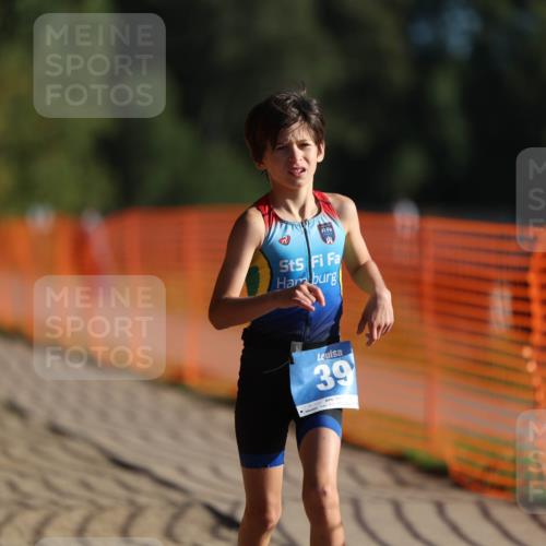 07.09.2025 - 19. Norderstedt Triathlon Michael Strokosch http://msf.ph/oto/8800984 07.09.2025 09:15:03 Laufen 34, 39 meine-sportfotos.de