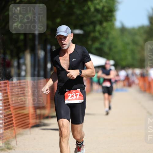 07.09.2025 - 19. Norderstedt Triathlon Michael Strokosch http://msf.ph/oto/8801001 07.09.2025 12:31:19 Laufen 215, 237, 1361 meine-sportfotos.de