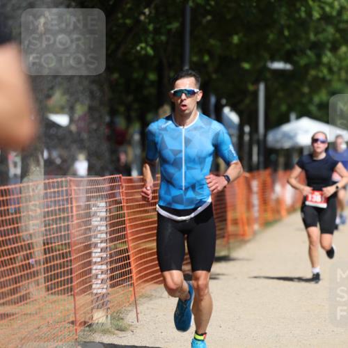 07.09.2025 - 19. Norderstedt Triathlon Michael Strokosch http://msf.ph/oto/8801038 07.09.2025 12:31:21 Laufen 215, 237, 1361 meine-sportfotos.de