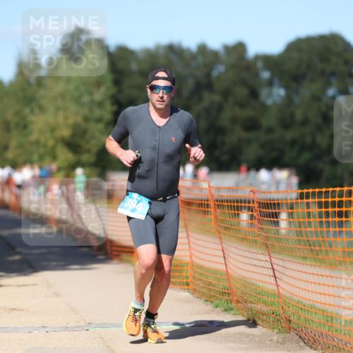 07.09.2025 - 19. Norderstedt Triathlon Michael Strokosch http://msf.ph/oto/8801054 07.09.2025 14:51:54 Laufen 394, 958 meine-sportfotos.de