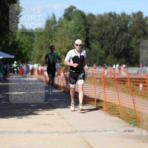 07.09.2025 - 19. Norderstedt Triathlon Michael Strokosch http://msf.ph/oto/8801154 07.09.2025 14:52:06 Laufen 361, 1014 meine-sportfotos.de