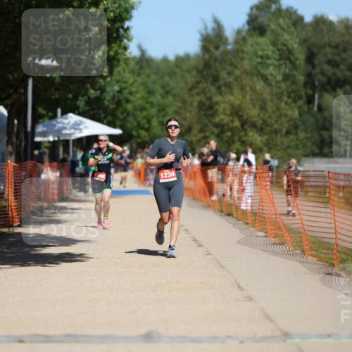 07.09.2025 - 19. Norderstedt Triathlon Michael Strokosch http://msf.ph/oto/8801173 07.09.2025 13:09:35 Laufen 1234 meine-sportfotos.de