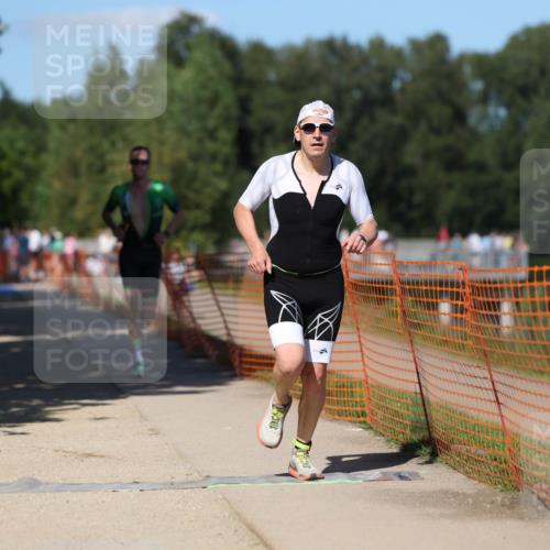 07.09.2025 - 19. Norderstedt Triathlon Michael Strokosch http://msf.ph/oto/8801202 07.09.2025 14:52:08 Laufen 361, 1014 meine-sportfotos.de