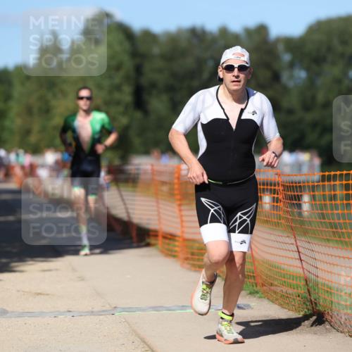 07.09.2025 - 19. Norderstedt Triathlon Michael Strokosch http://msf.ph/oto/8801223 07.09.2025 14:52:09 Laufen 361, 1014 meine-sportfotos.de