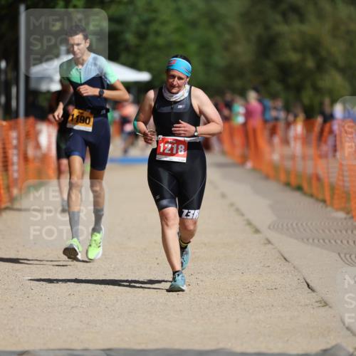 07.09.2025 - 19. Norderstedt Triathlon Michael Strokosch http://msf.ph/oto/8801307 07.09.2025 12:02:12 Laufen 1190, 1218 meine-sportfotos.de