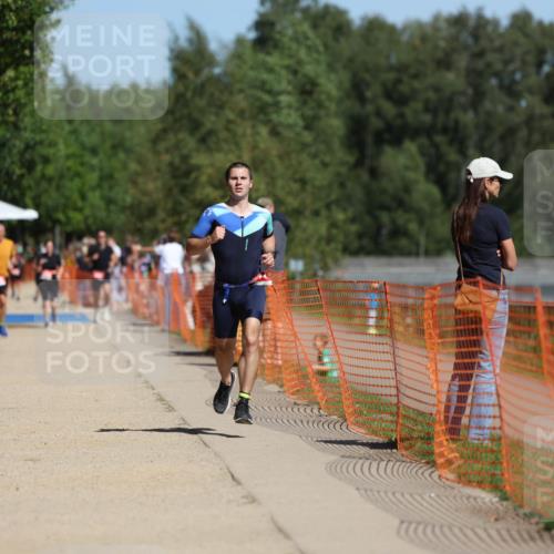 07.09.2025 - 19. Norderstedt Triathlon Michael Strokosch http://msf.ph/oto/8801379 07.09.2025 12:32:03 Laufen 201, 741 meine-sportfotos.de