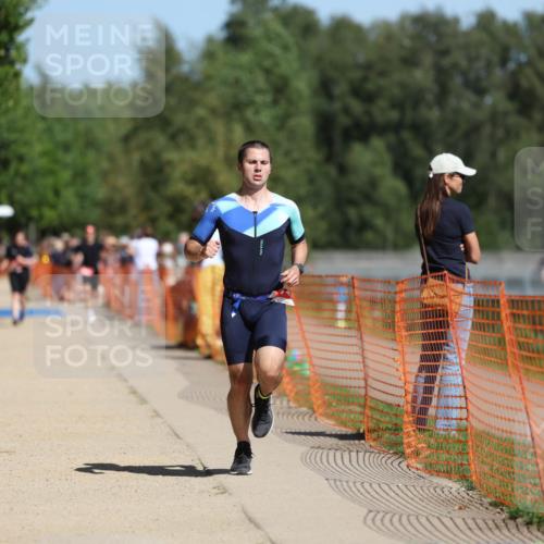 07.09.2025 - 19. Norderstedt Triathlon Michael Strokosch http://msf.ph/oto/8801417 07.09.2025 12:32:04 Laufen 201, 741 meine-sportfotos.de