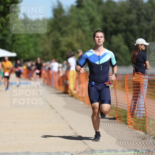 07.09.2025 - 19. Norderstedt Triathlon Michael Strokosch http://msf.ph/oto/8801434 07.09.2025 12:32:05 Laufen 201, 741 meine-sportfotos.de