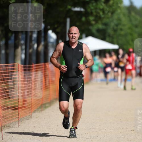 07.09.2025 - 19. Norderstedt Triathlon Michael Strokosch http://msf.ph/oto/8801440 07.09.2025 12:02:19 Laufen 1190, 1217, 1218 meine-sportfotos.de